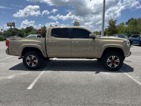 Used 2017 Toyota Tacoma TRD Sport w/ Premium & Technology Package RWD image 14