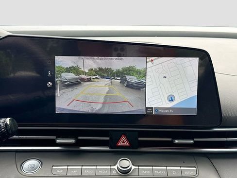 Used 2024 Hyundai Elantra SEL FWD image 14