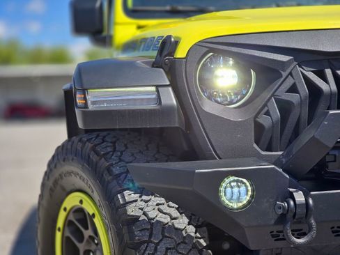 Used 2023 Jeep Wrangler Unlimited Sport image 9