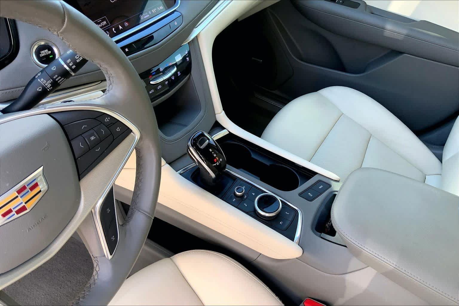Used 2023 Cadillac XT5 Premium Luxury FWD image 17