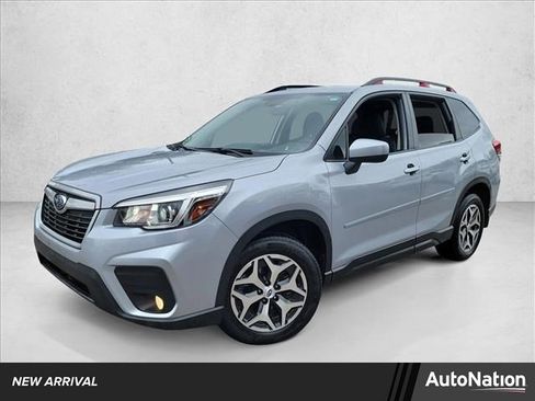 Used 2019 Subaru Forester Premium image 1