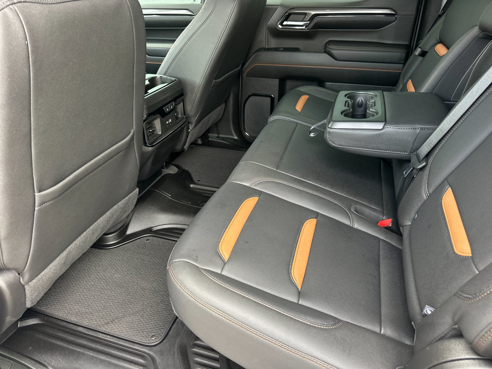 Used 2022 GMC Sierra 1500 AT4 w/ AT4 Preferred Package AWD/4WD image 12