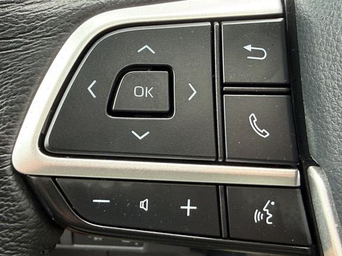 Used 2022 Toyota Sienna XLE w/ XLE Plus Package FWD image 35