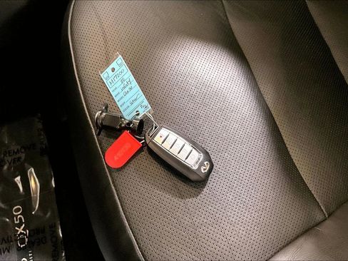 Used 2022 INFINITI QX50 Luxe image 10