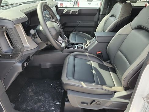 New 2026 Ford Bronco Outer Banks w/ Sasquatch Package AWD/4WD image 19