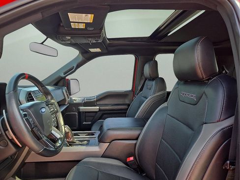 Used 2018 Ford F150 Raptor w/ Equipment Group 802A Luxury AWD/4WD image 9
