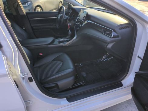 Used 2022 Toyota Camry SE w/ Carpet Mat Package (TMS) FWD image 20