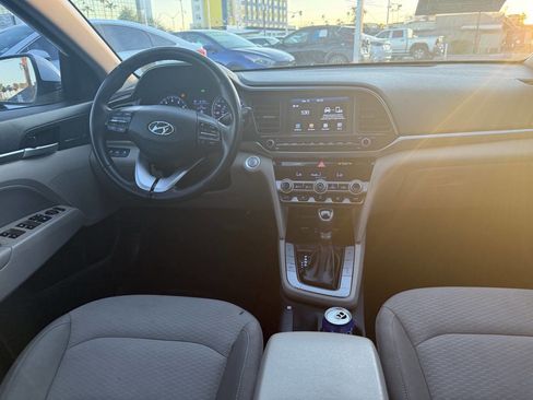Used 2020 Hyundai Elantra ECO image 13
