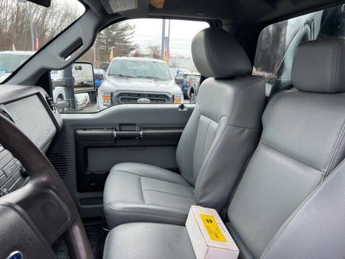Used 2014 Ford F550 4x4 Regular Cab Super Duty image 9