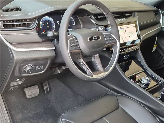 New 2027 Jeep Grand Cherokee Limited AWD/4WD image 3