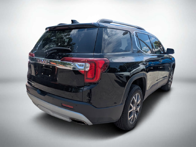 Used 2023 GMC Acadia SLE w/ Driver Convenience Package FWD image 4