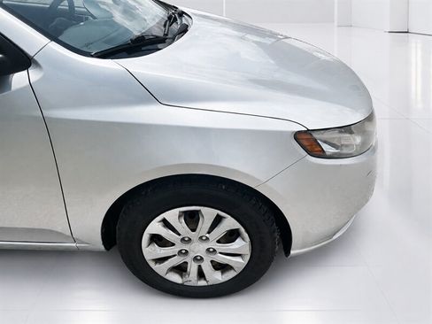Used 2010 Kia Forte EX FWD image 26