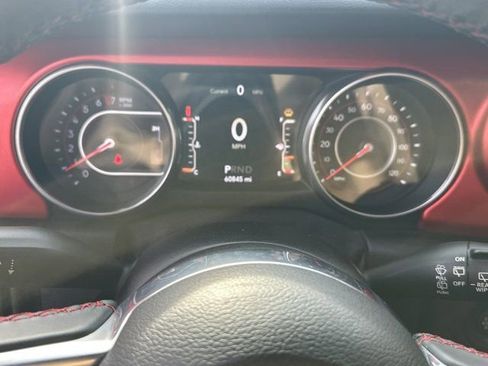 Used 2018 Jeep Wrangler Unlimited Rubicon w/ Dual Top Group image 29