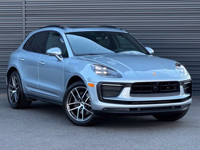 Used 2023 Porsche Macan AWD/4WD image 9