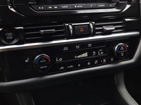 Certified 2025 Nissan Pathfinder SV FWD image 22