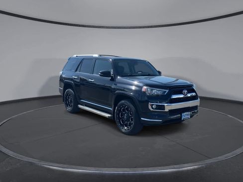 Used 2018 Toyota 4Runner Limited AWD/4WD image 3