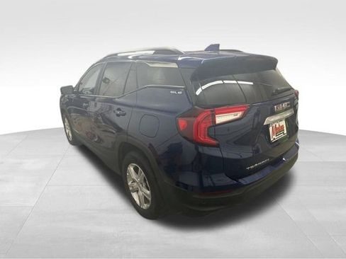Used 2023 GMC Terrain SLE w/ Driver Convenience Package image 7
