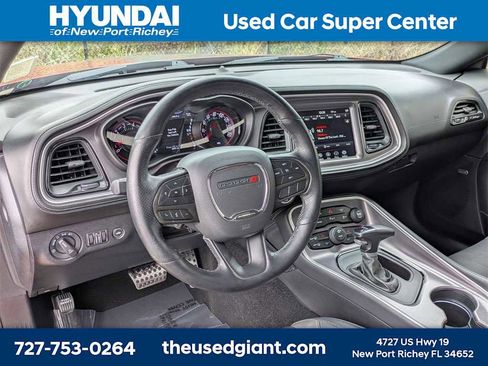 Used 2021 Dodge Challenger SXT w/ Plus Package image 17
