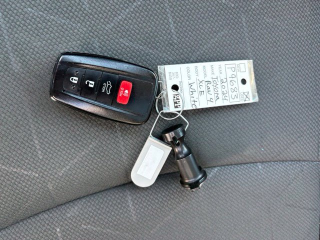 Used 2024 Toyota RAV4 XLE w/ Convenience Package FWD image 6