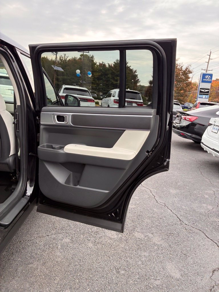 Used 2024 Hyundai Santa Fe SE AWD/4WD image 25