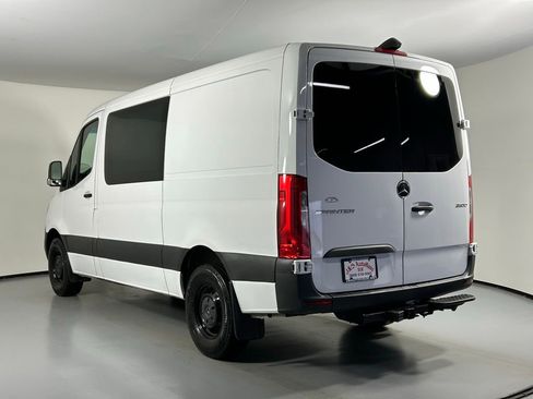 Used 2024 Mercedes-Benz Sprinter 2500 image 5