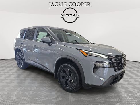 New 2026 Nissan Rogue SV FWD image 3