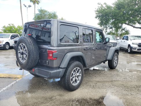 Used 2025 Jeep Wrangler Unlimited Sport AWD/4WD image 4