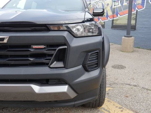 Used 2024 Chevrolet Colorado Trail Boss w/ LPO, Dark Essentials Package AWD/4WD image 3