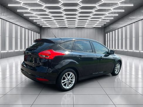 Used 2016 Ford Focus SE FWD image 5