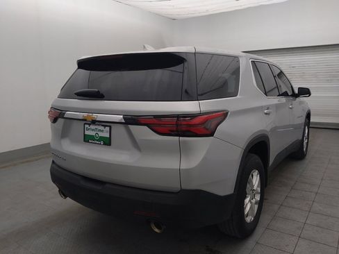 Used 2022 Chevrolet Traverse LS FWD image 9