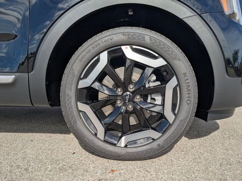 New 2025 Kia Telluride S image 13