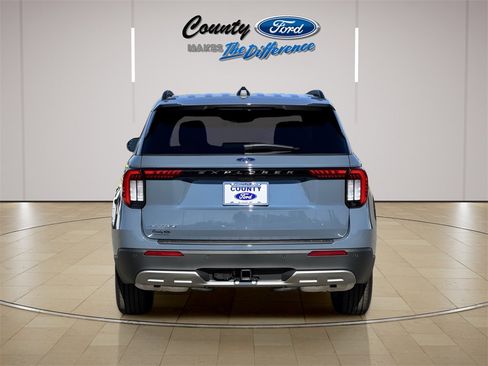 New 2026 Ford Explorer Active w/ Active Comfort Package image 11