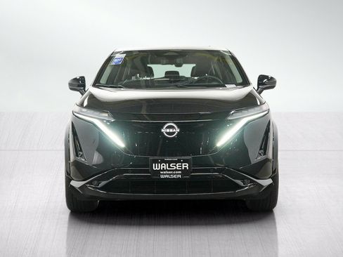 Used 2024 Nissan Ariya AWD image 9