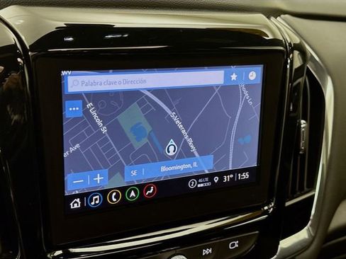 Used 2023 Chevrolet Traverse Premier image 16