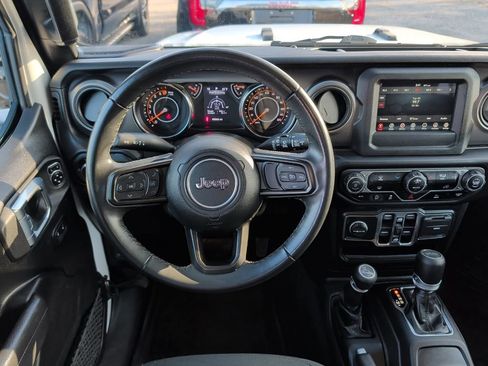 Used 2022 Jeep Wrangler Unlimited Sport image 16