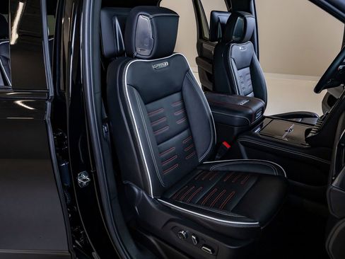 Used 2026 GMC Yukon AT4 Ultimate AWD/4WD image 31