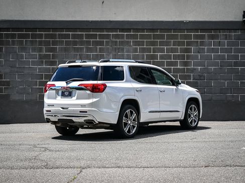 Used 2018 GMC Acadia Denali AWD/4WD image 3