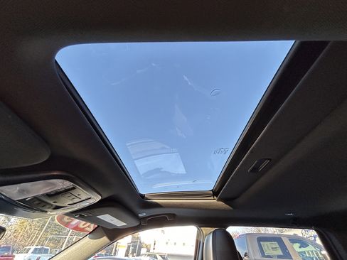 Used 2019 Jeep Grand Cherokee Limited AWD/4WD image 42