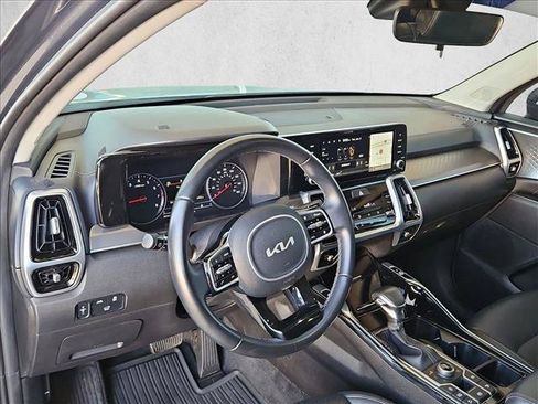 Used 2022 Kia Sorento SX AWD/4WD image 16