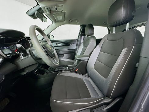 Used 2021 Chevrolet TrailBlazer LS image 13