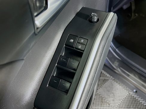 Used 2023 Toyota Highlander XSE AWD/4WD image 19