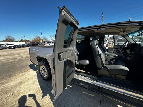 Used 2004 GMC Sierra 1500 SLE w/ Safe And Sound Package image 26