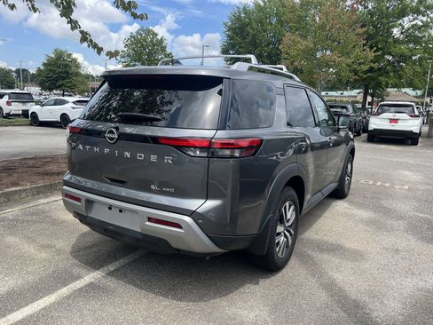 Certified 2024 Nissan Pathfinder SL AWD/4WD image 4