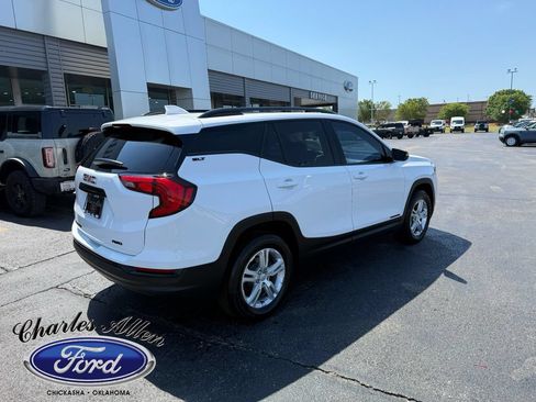 Used 2021 GMC Terrain SLT w/ Infotainment Package II AWD/4WD image 3