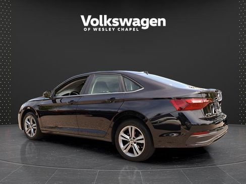 Certified 2024 Volkswagen Jetta SE FWD image 6
