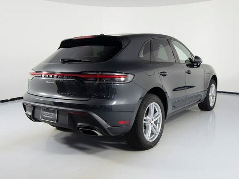 Certified 2025 Porsche Macan AWD/4WD image 10