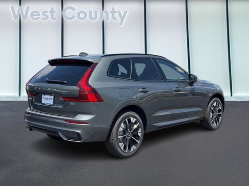 New 2026 Volvo XC60 B5 Plus w/ Climate Package AWD/4WD image 3