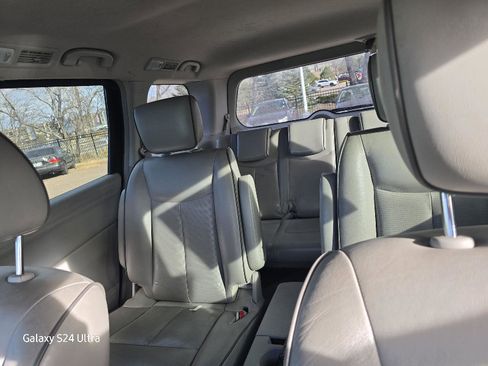 Used 2013 Nissan Quest SV w/ Leather Pkg image 6