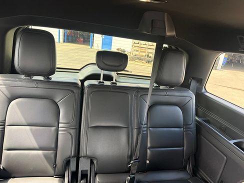 Used 2022 Lincoln Navigator Reserve AWD/4WD image 45