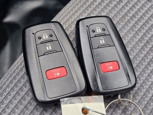 Used 2023 Toyota Highlander L image 33